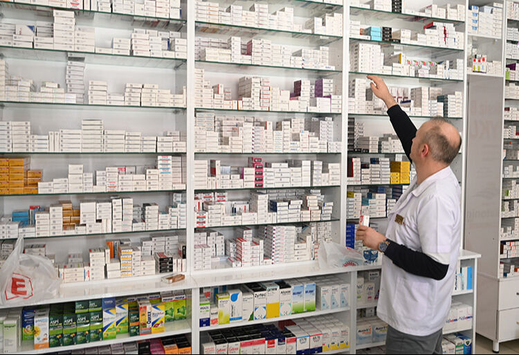 Nöbetçi eczane nasıl sorgulanır? 19 Mayıs açık olan eczaneler listesi - 2. Resim