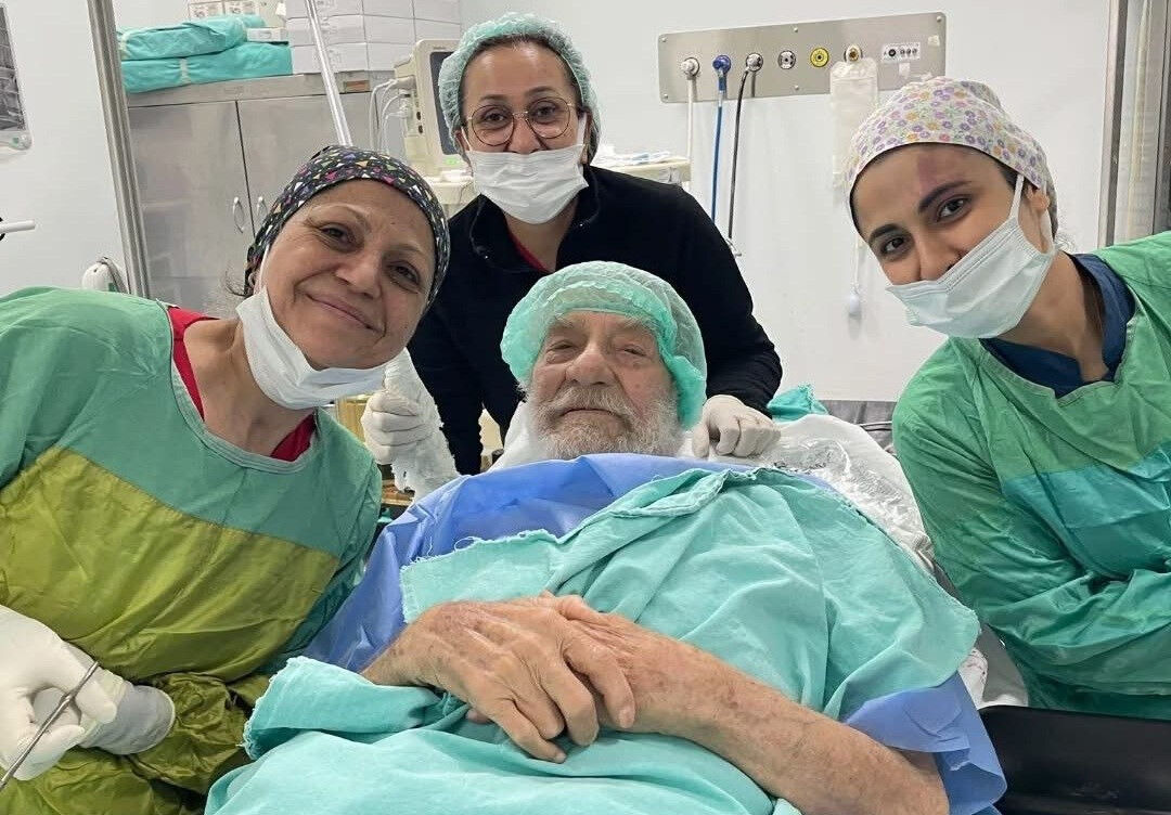 Apar topar ameliyata alınmıştı! Ahmet Mekin'in sağlık durumuna dair açıklama geldi - 3. Resim