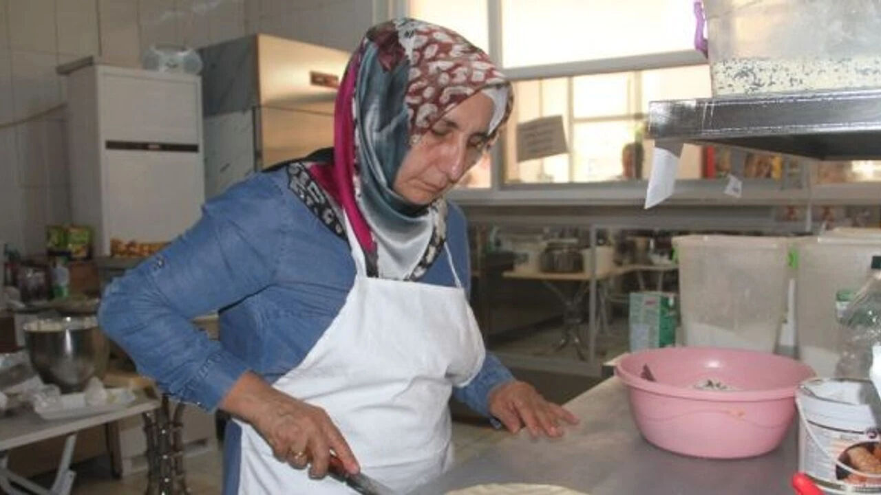 Ev hanımlarına prim desteği! Kadınlarda erken emeklilik yasası çıktı mı? - 2. Resim