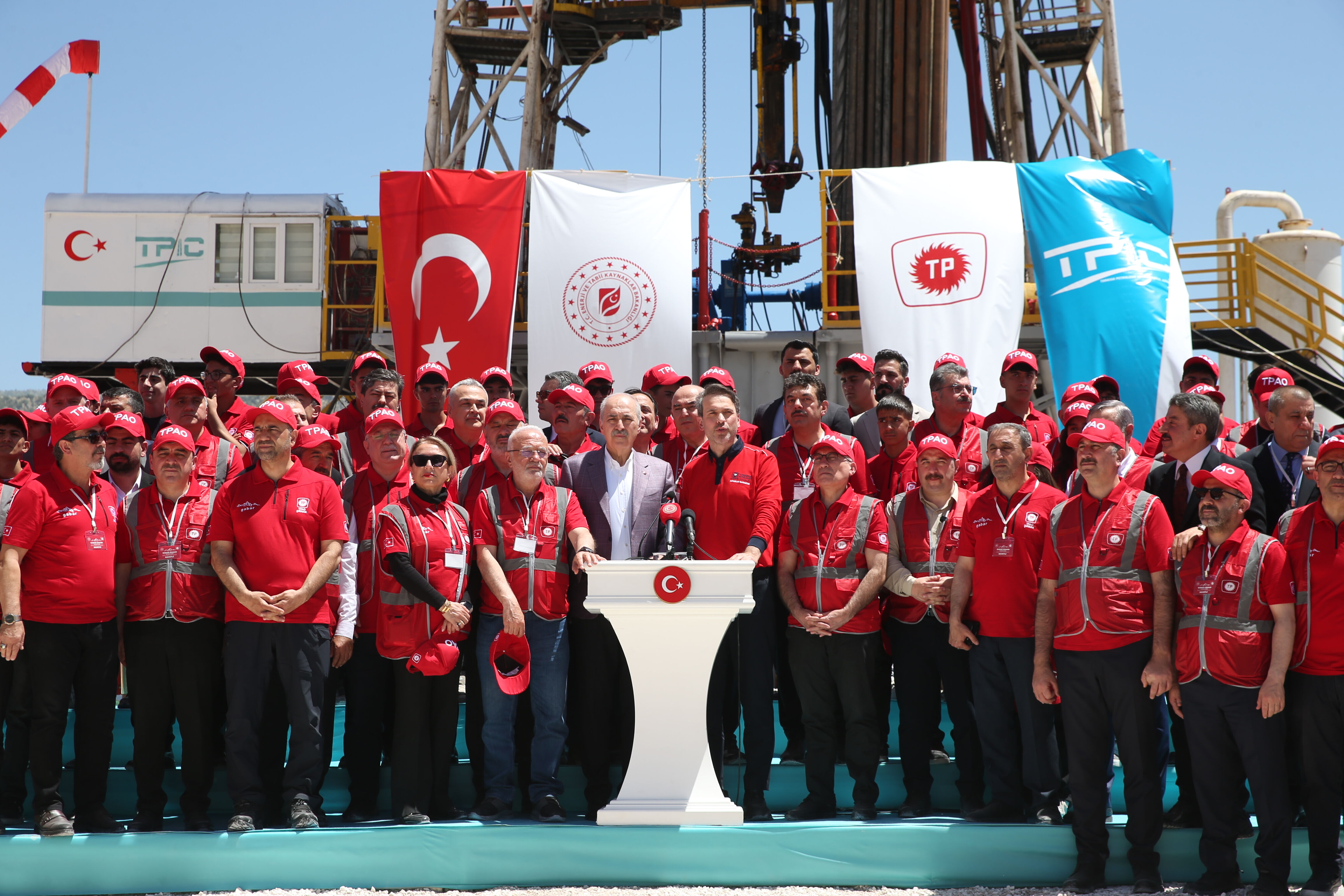 Gabar’da üretim 81 bin varile ulaştı! Gençler artık dağa petrol için çıkıyor - 3. Resim