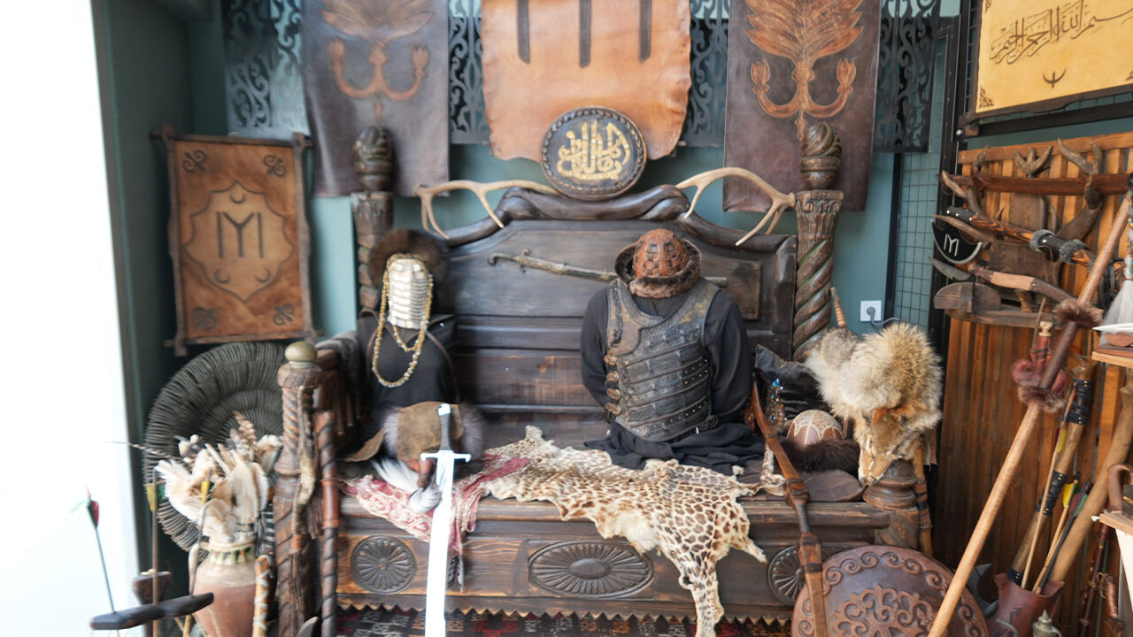 Game of Thrones, Vikings, Kudüs Fatihi Selahaddin Eyyubi... Ünlü dizilerin kostümleri Bilecik'te üretiliyor - 1. Resim