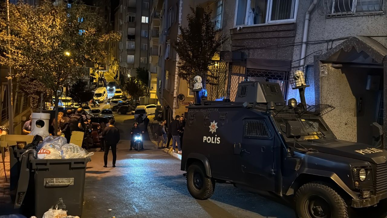 İstanbul'da polise ateş açıldı! Gece hareketli saatler İstanbul'da polise ateş açıldı! Gece hareketli saatler