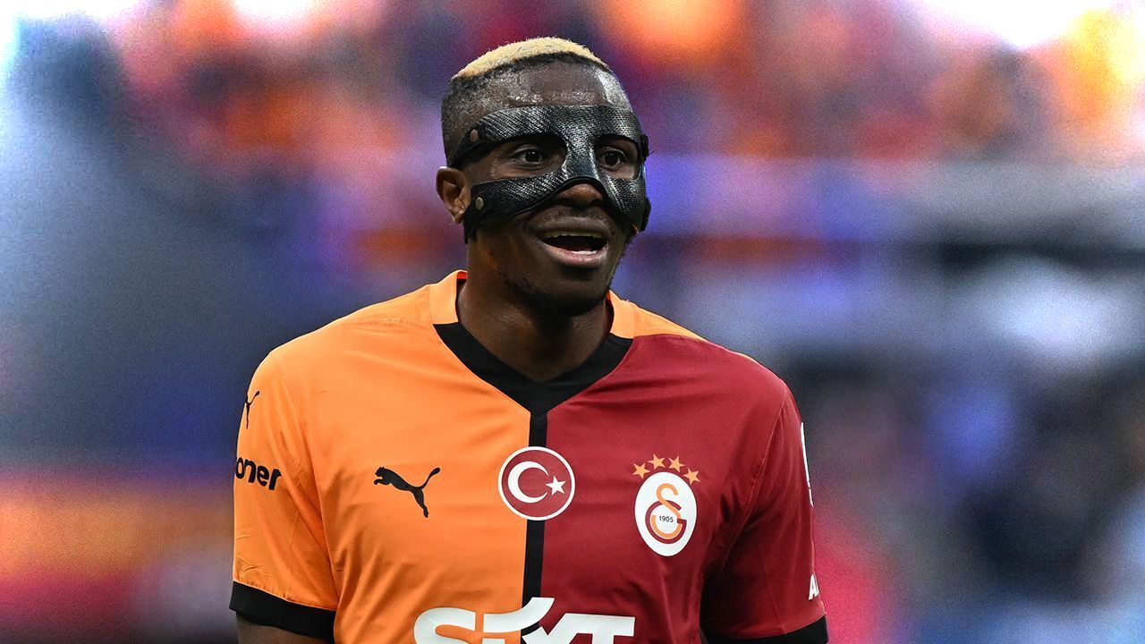 Osimhen'den Galatasaray paylaşımı geldi: Taraftar yorum yağmuruna tuttu Osimhen'den Galatasaray paylaşımı geldi: Taraftar yorum yağmuruna tuttu