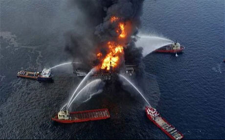 Petrol platformu alev aldı! 4'ü ağır çok sayıda yaralı var - 1. Resim