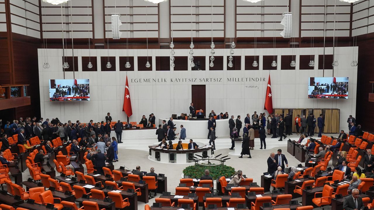 TBMM'de HSK'nın 5 yeni üyesi seçildi TBMM'de HSK'nın 5 yeni üyesi seçildi
