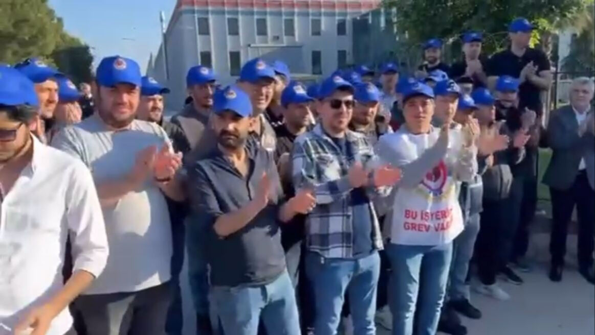 Ünlü şirkette zam krizi! Çalışanlar greve çıktı, fabrikada üretim durdu - 1. Resim