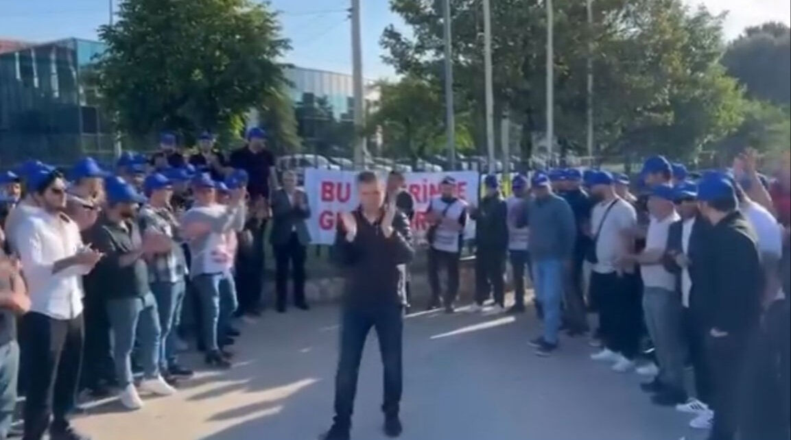 Ünlü şirkette zam krizi! Çalışanlar greve çıktı, fabrikada üretim durdu - 2. Resim