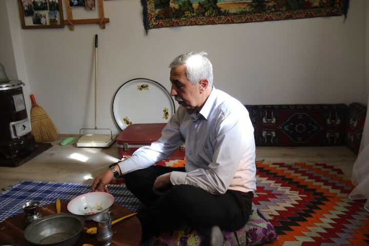 20 bin lira kirayı eliyle itti! Evini müzeye çeviren emekli: Kimseden bir şey talep etmedim - 3. Resim