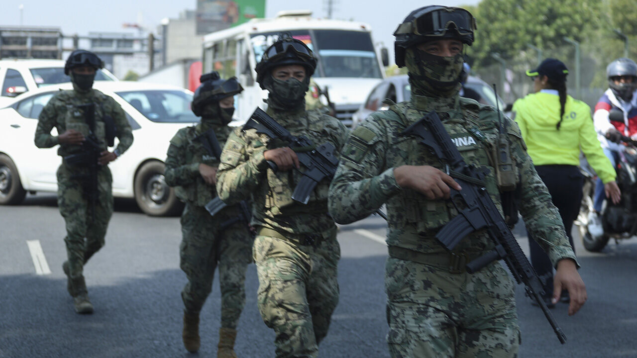 Bir ülkeyi sarsan suikast! Belediye başkanının sekreteri ve danışmanı öldürüldü - 1. Resim