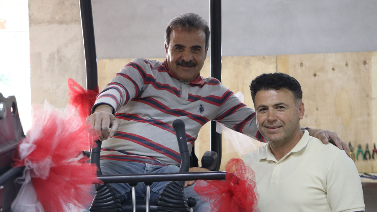 Gaziantepli işverenden Suriye'ye d&ouml;nmeye karar veren iş&ccedil;iye anlamlı hediye - 2. Resim