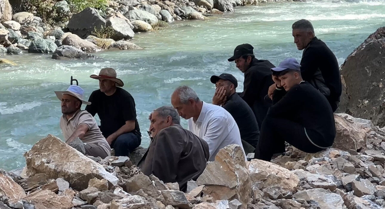 İbrahim Necir Kom için Irak sınırına kadar geldiler! Bir köy 12 gündür bekliyor... - 3. Resim