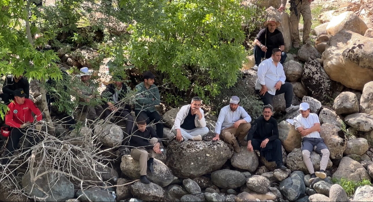 İbrahim Necir Kom için Irak sınırına kadar geldiler! Bir köy 12 gündür bekliyor... - 2. Resim