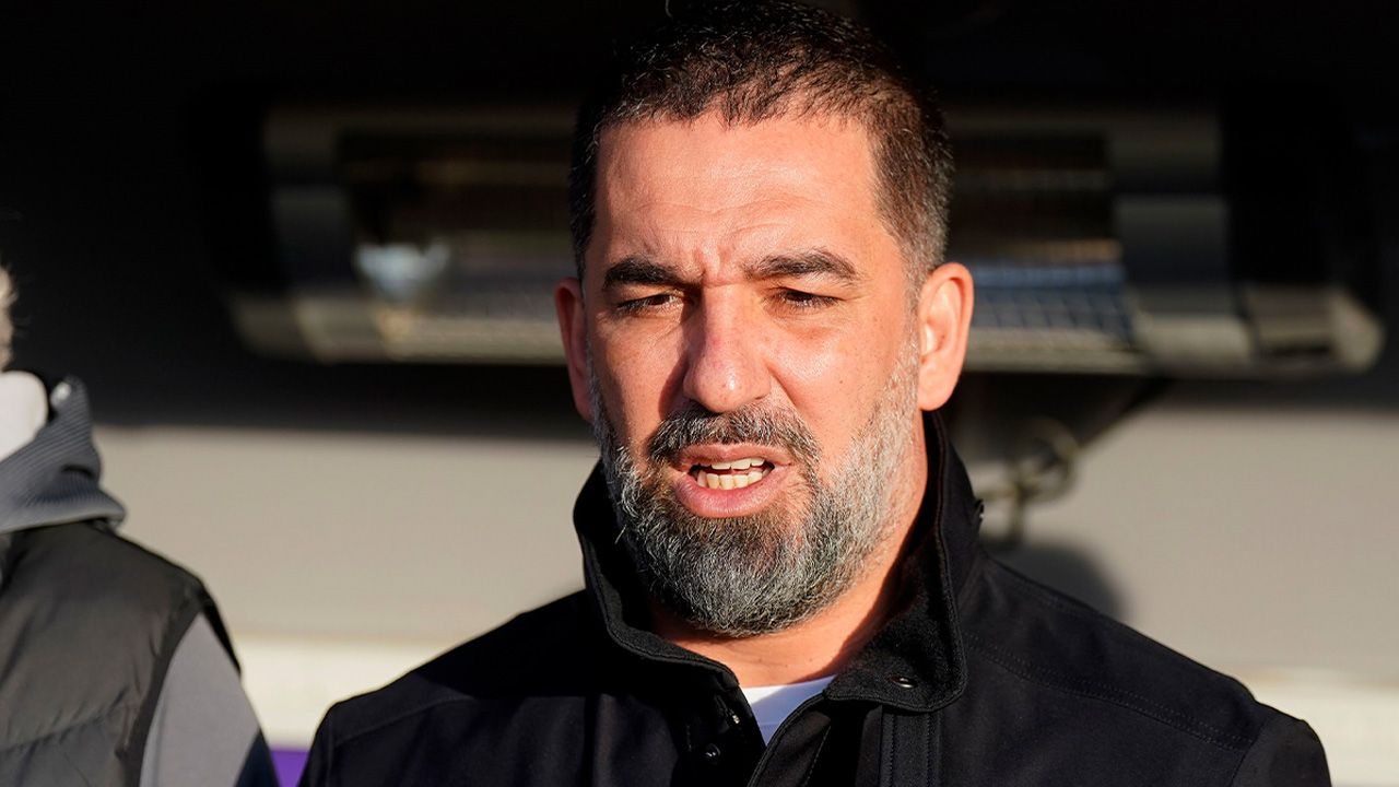İddialar doğru çıktı, imzayı attı! İşte Arda Turan'ın yeni takımı İddialar doğru çıktı, imzayı attı! İşte Arda Turan'ın yeni takımı