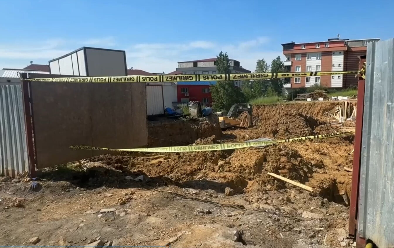 İstanbul'da inşaat alanında göçük! 2 işçi kurtarıldı - 1. Resim