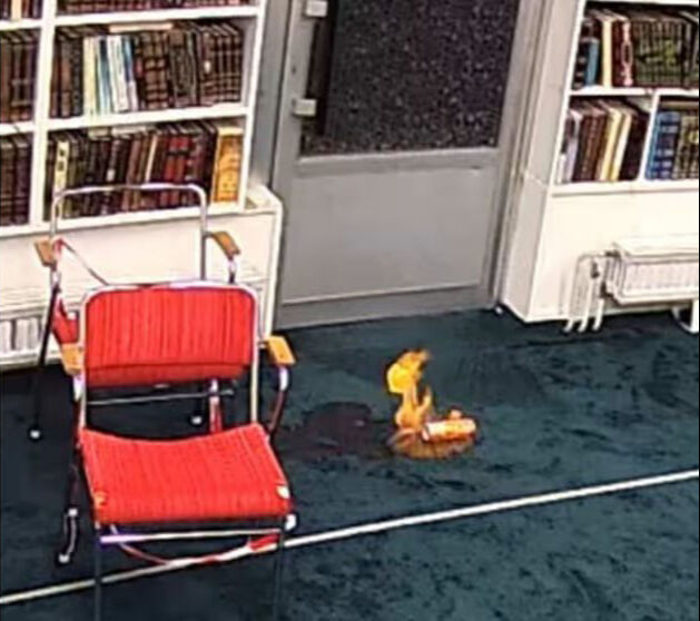 İsveç’te cami kundaklayan zanlı kıskıvrak yakalandı! 'Nazi' detayı dikkat çekti - 2. Resim