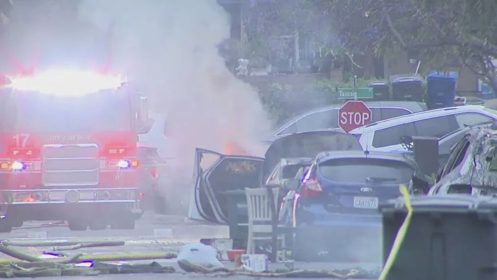 ABD'de uçak düştü! Ortalık savaş alanına döndü - 1. Resim