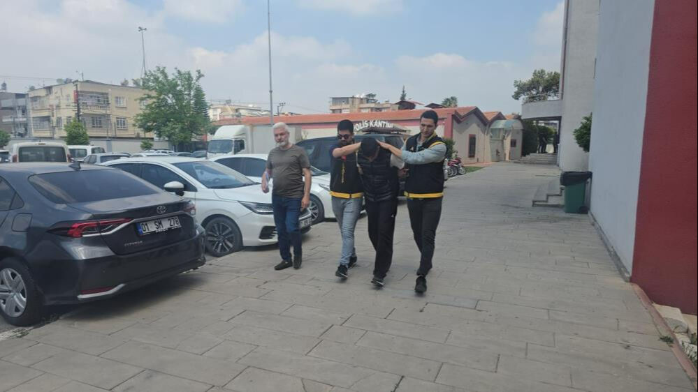 Adana'da 3 iş yeri soydu, savunması pes dedirtti: Bir şeyler sormak için girdim! - 1. Resim