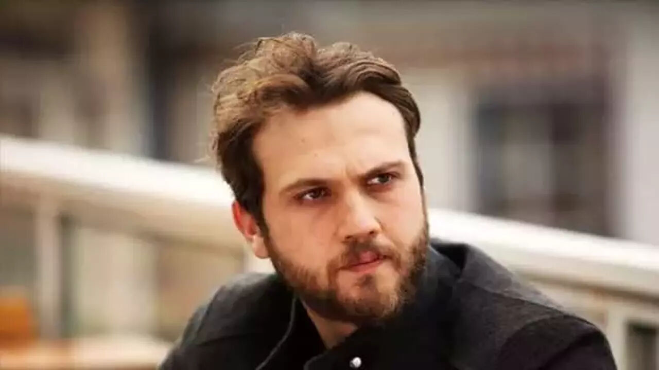 Aras Bulut İynemli İstanbul'un gözde yerinden villa aldı! Fiyatını duyanlar kulaklarına inanamadı: Komşusu da sürpriz bir isim oldu Aras Bulut İynemli İstanbul'un gözde yerinden villa aldı! Fiyatını duyanlar kulaklarına inanamadı: Komşusu da sürpriz bir isim oldu - 1. Resim