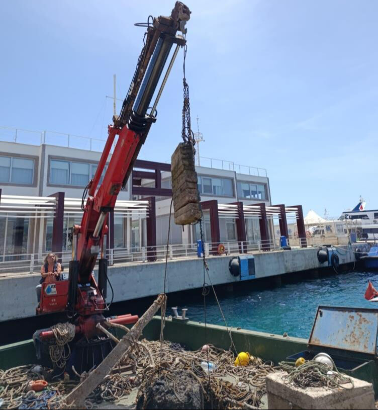 Bodrum'da deniz dibinden 30 ton atık çıktı! - 1. Resim