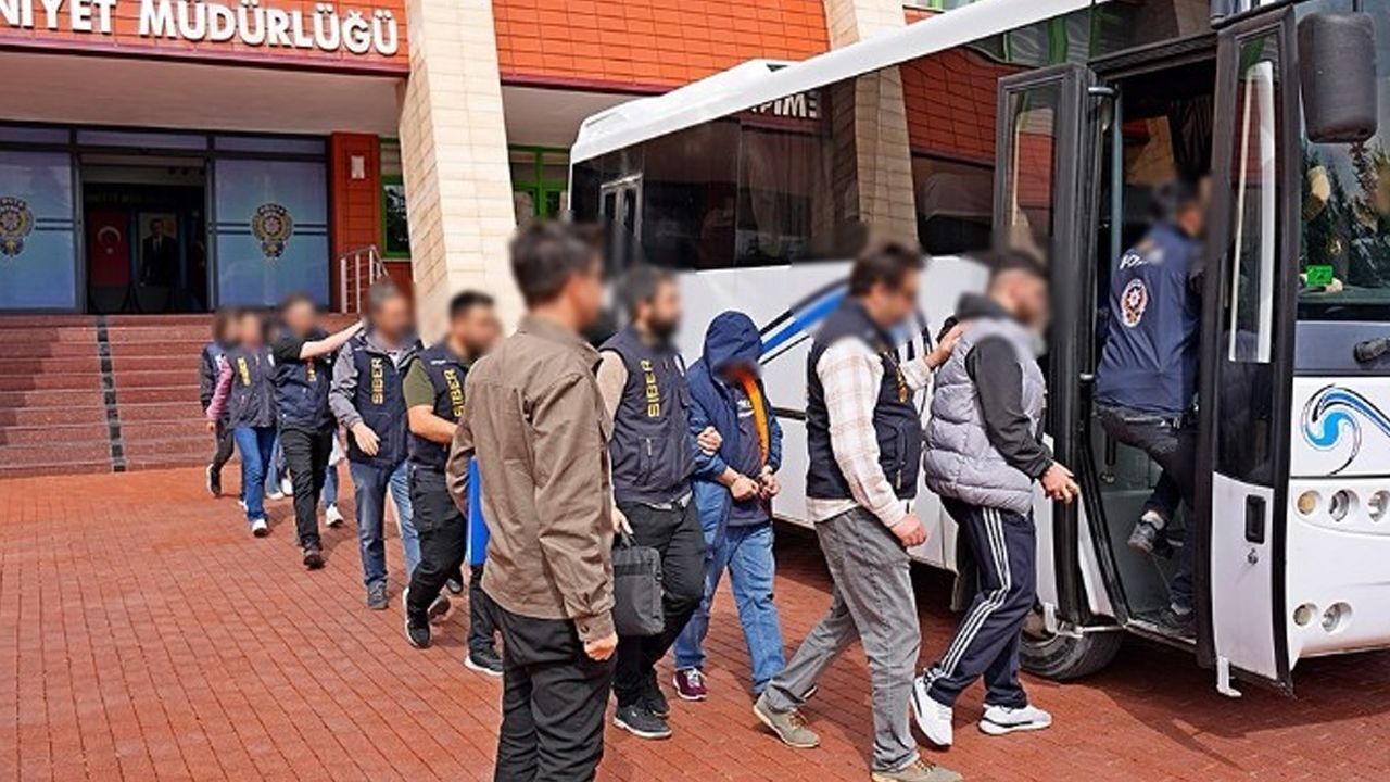 "Büyü bozacağız" deyip dolandırdılar! 7 kişi gözaltında "Büyü bozacağız" deyip dolandırdılar! 7 kişi gözaltında