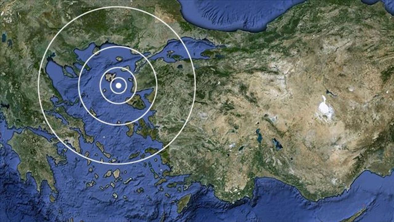 Ege Denizi depremi sonrası yıkılan bina oldu mu? İzmir ve Muğla valisi açıklamada bulundu Ege Denizi depremi sonrası yıkılan bina oldu mu? İzmir ve Muğla valisi açıklamada bulundu