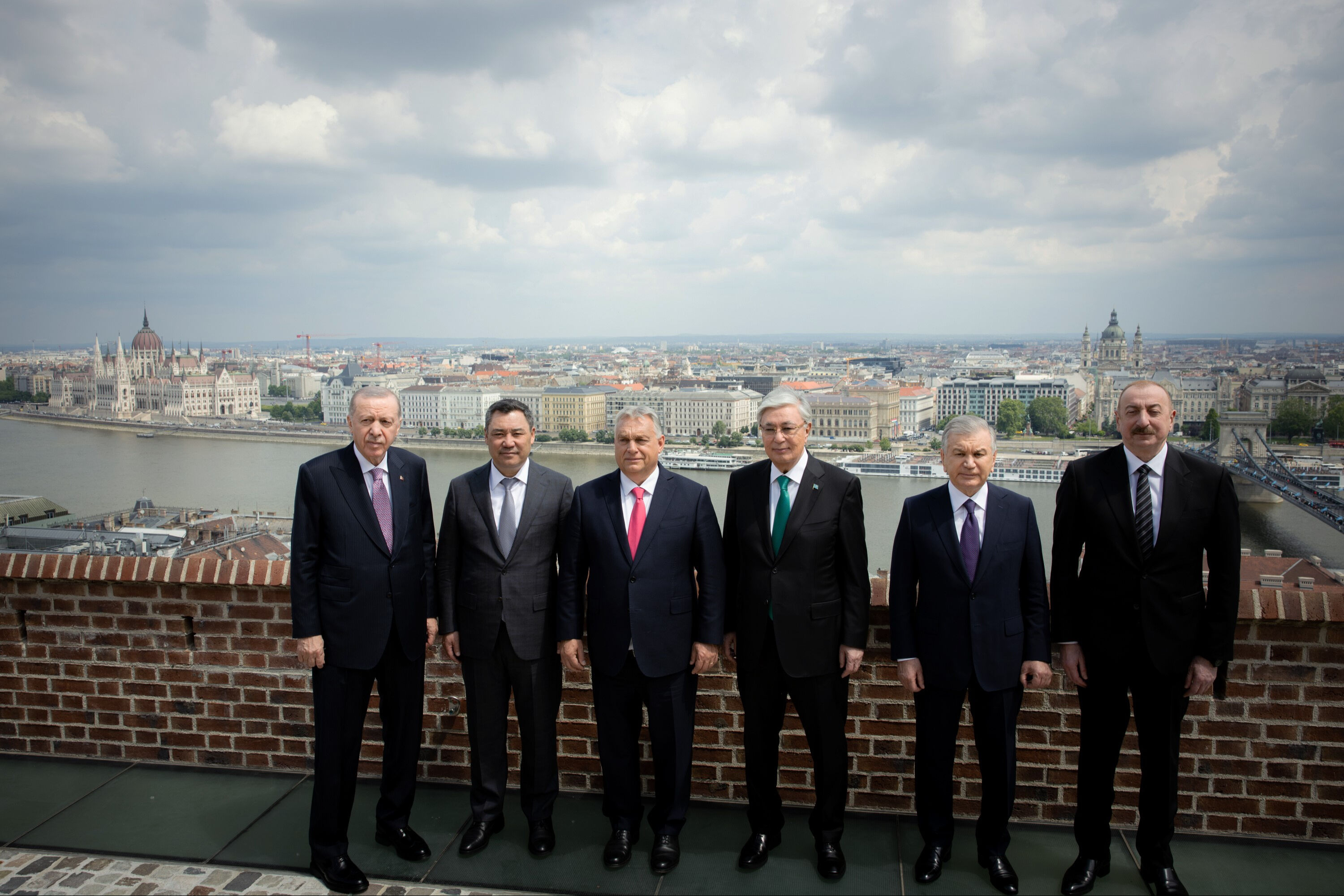 Erdoğan, Macaristan’da TDT Zirvesinde Kıbrıs ve Gazze mesajı verdi: Türk birliği KKTC'siz olmaz - 1. Resim