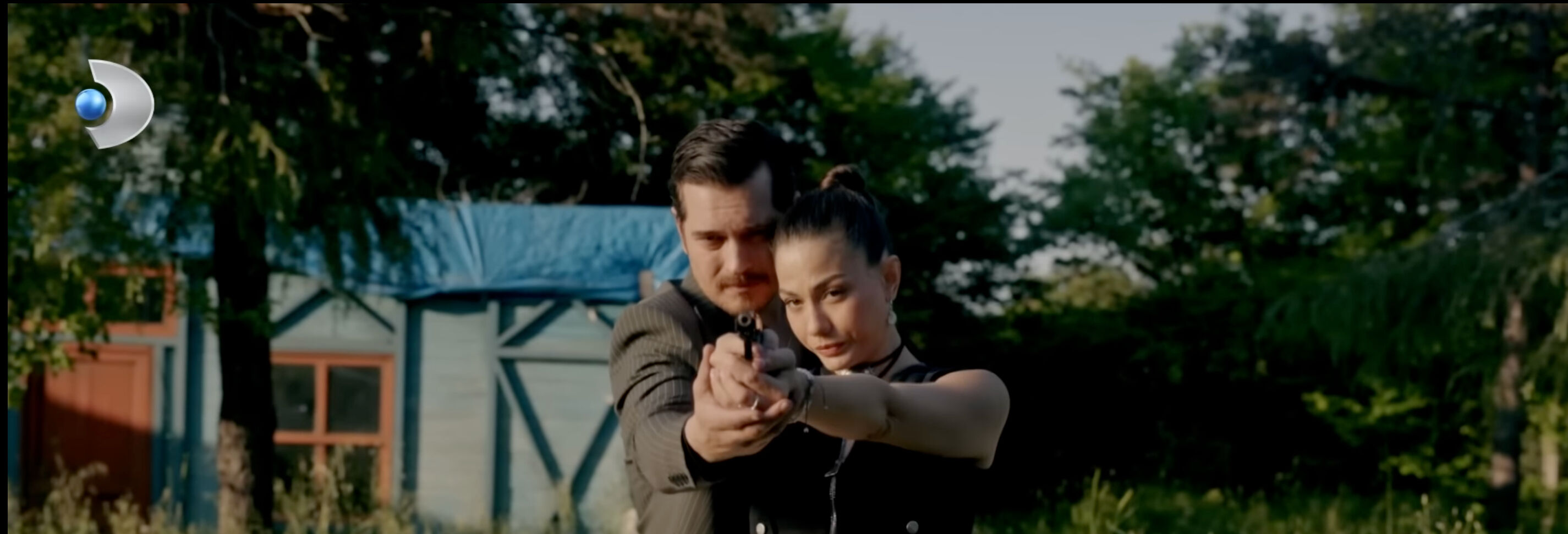 Eşref Rüya 10. bölüm fragmanı yayınlandı mı? Eşref, Nisan'a atış yapmayı öğretiyor - 2. Resim