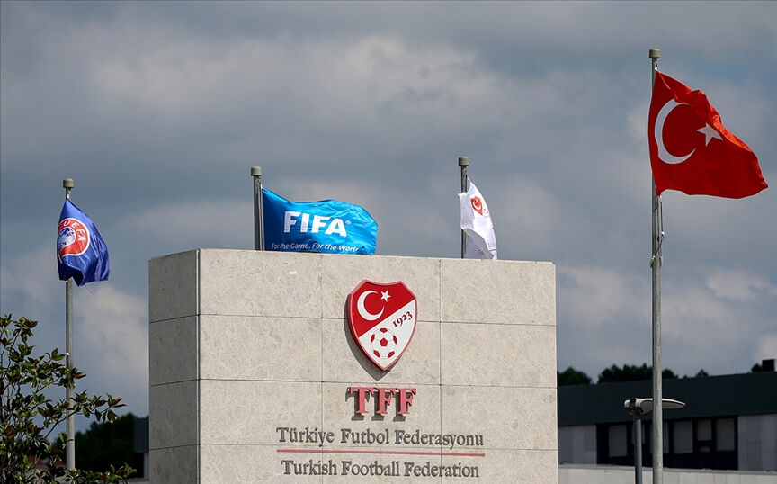 PFDK'den Başakşehir Teknik Direktörü Çağdaş Atan'a 2 maç men cezası - 2. Resim