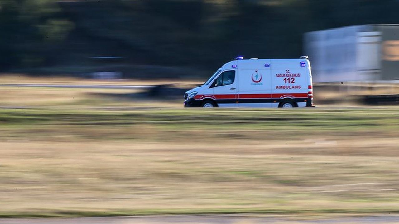 Sivas'ta feci kaza! Traktörden düşen iki kadından biri öldü, diğeri yaralandı Sivas'ta feci kaza! Traktörden düşen iki kadından biri öldü, diğeri yaralandı