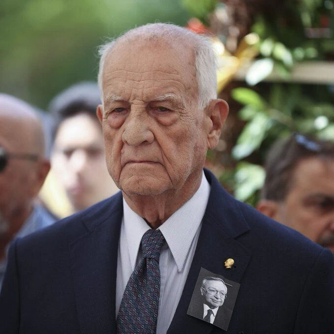 Son dakika... Ünlü iş insanı İnan Kıraç kaçırıldı! İleri derecede hastaydı, her yerde aranıyor - 2. Resim