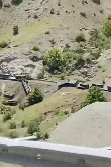 Yük treni devrildi, vagonlar devrildi - 1. Resim