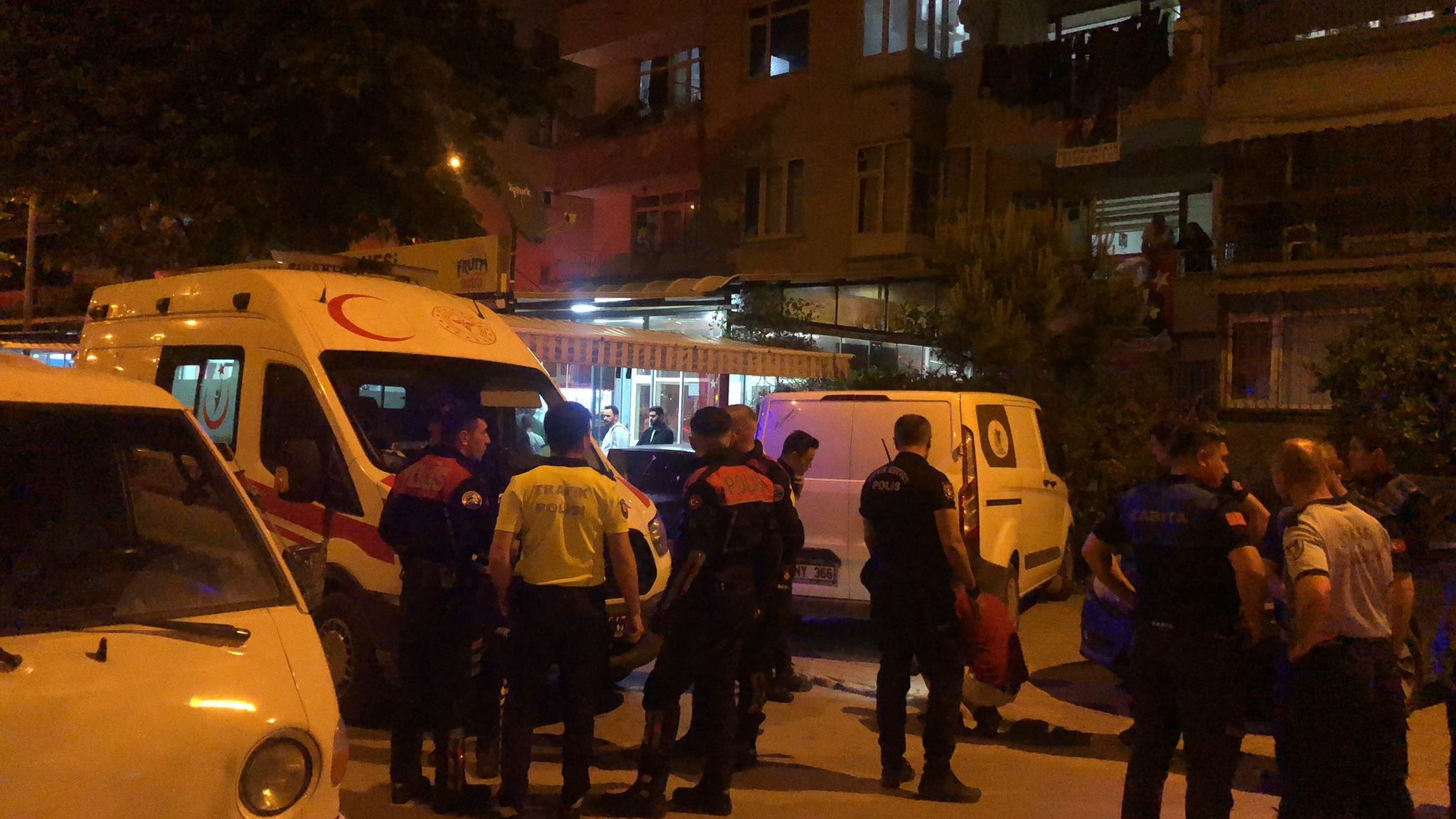 Yüzlerce kişinin önünde kurşun yağdırdı! Sır cinayette herkes aynı sorunun cevabını arıyor - 2. Resim