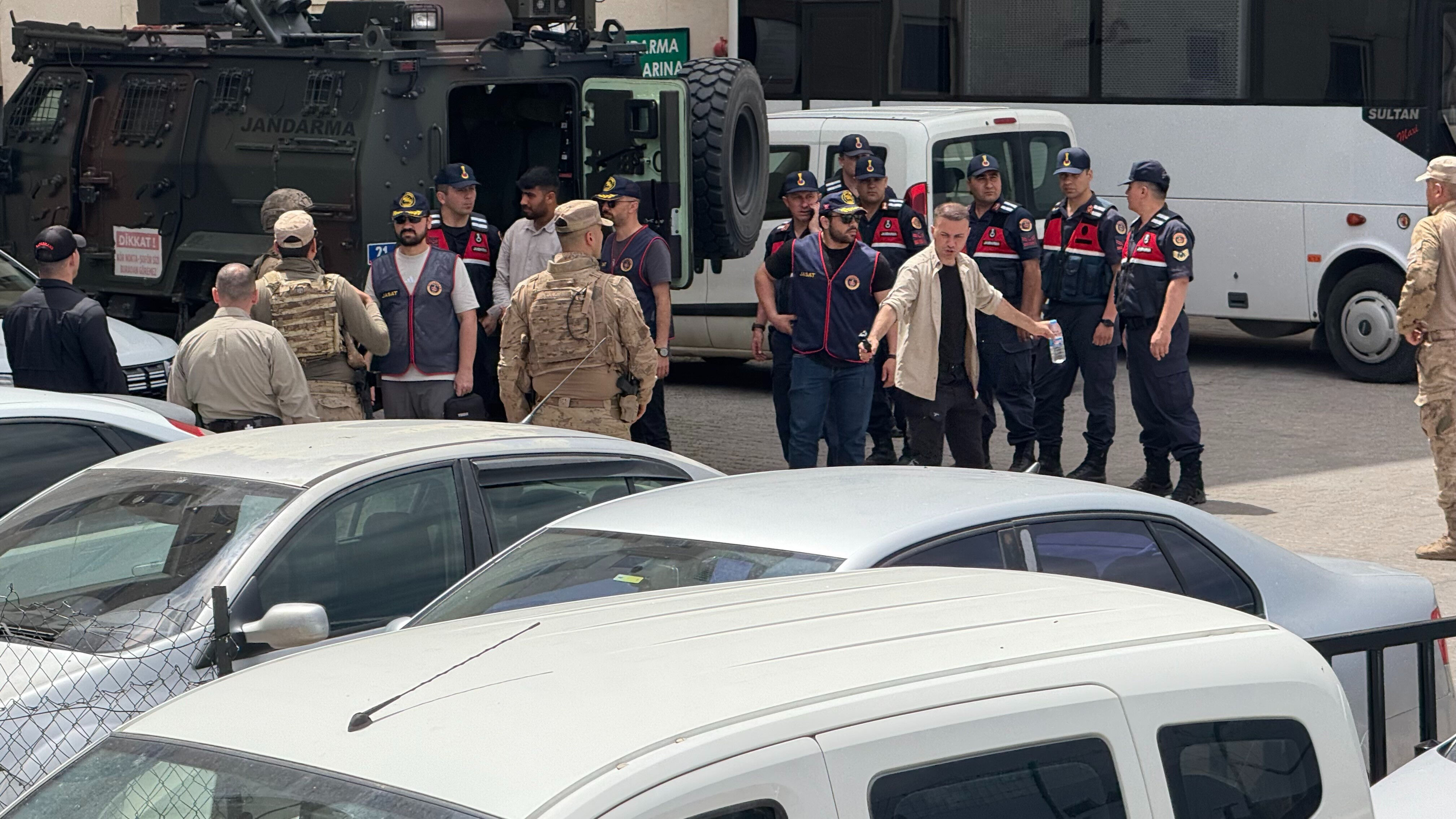 Baba ve oğlu kamyonette ölü bulunmuştu! Şüpheliler için karar verildi - 2. Resim