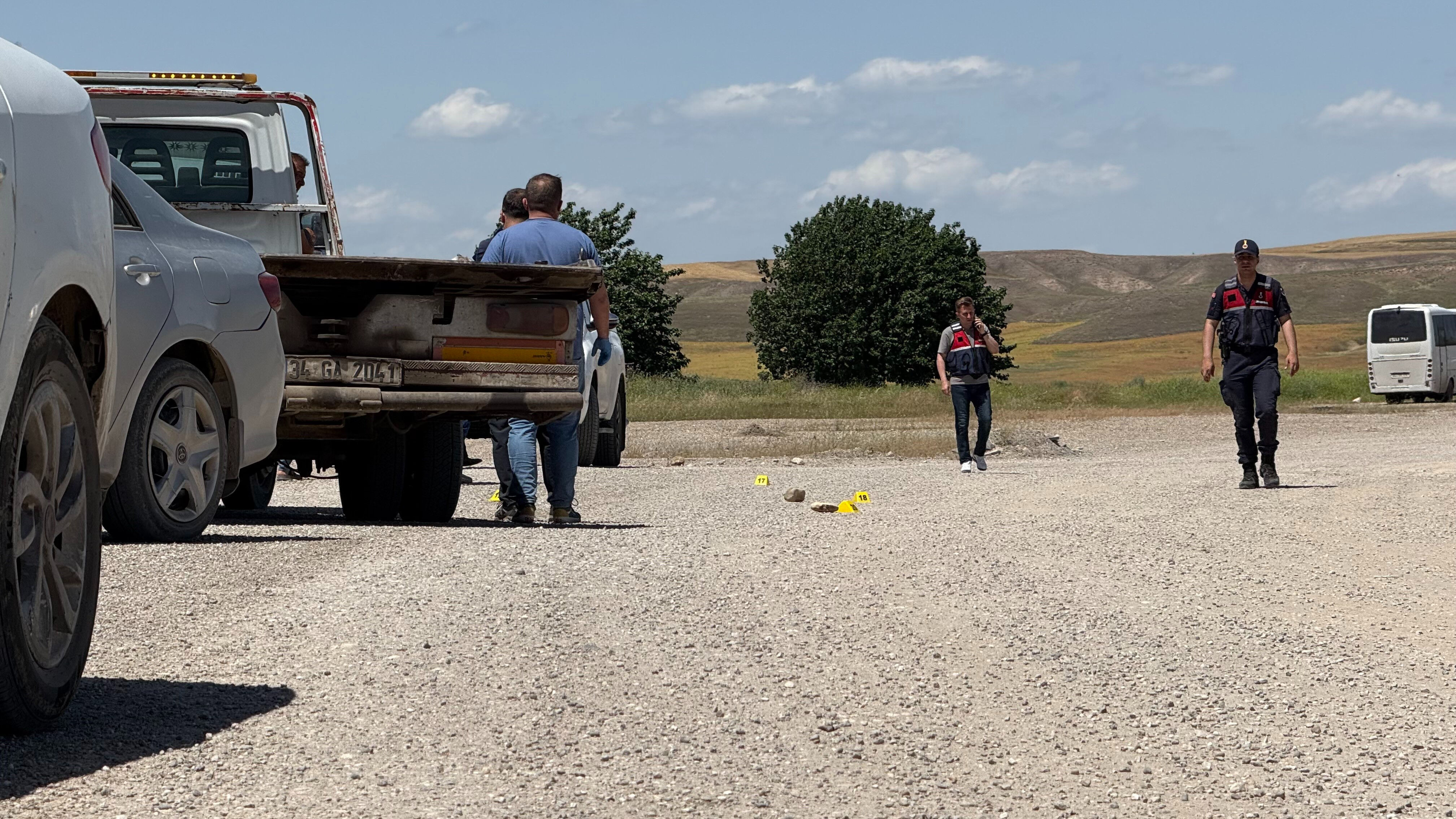 Baba ve oğlu kamyonette ölü bulunmuştu! Şüpheliler için karar verildi - 1. Resim