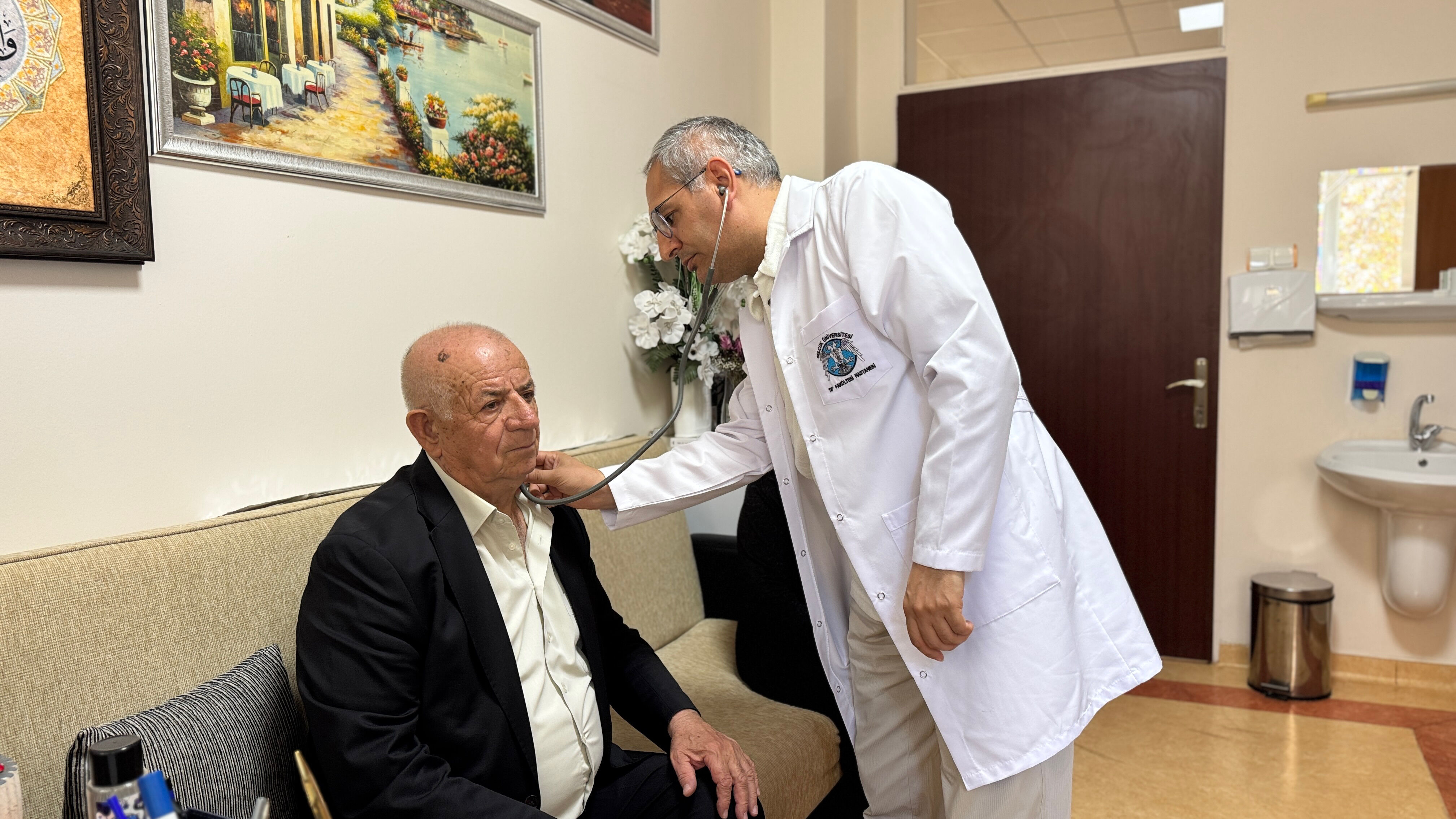 Beynine pıhtı atınca Türkçeyi unutmuştu! Rahmi amcadan sevindiren haber geldi - 1. Resim