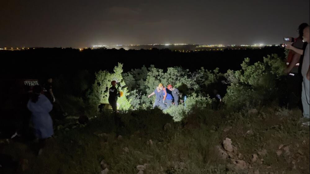 Define aşkına canlarından oldular! Ekipler cesetleri uzun uğraşlar sonucu çıkarabildi - 3. Resim