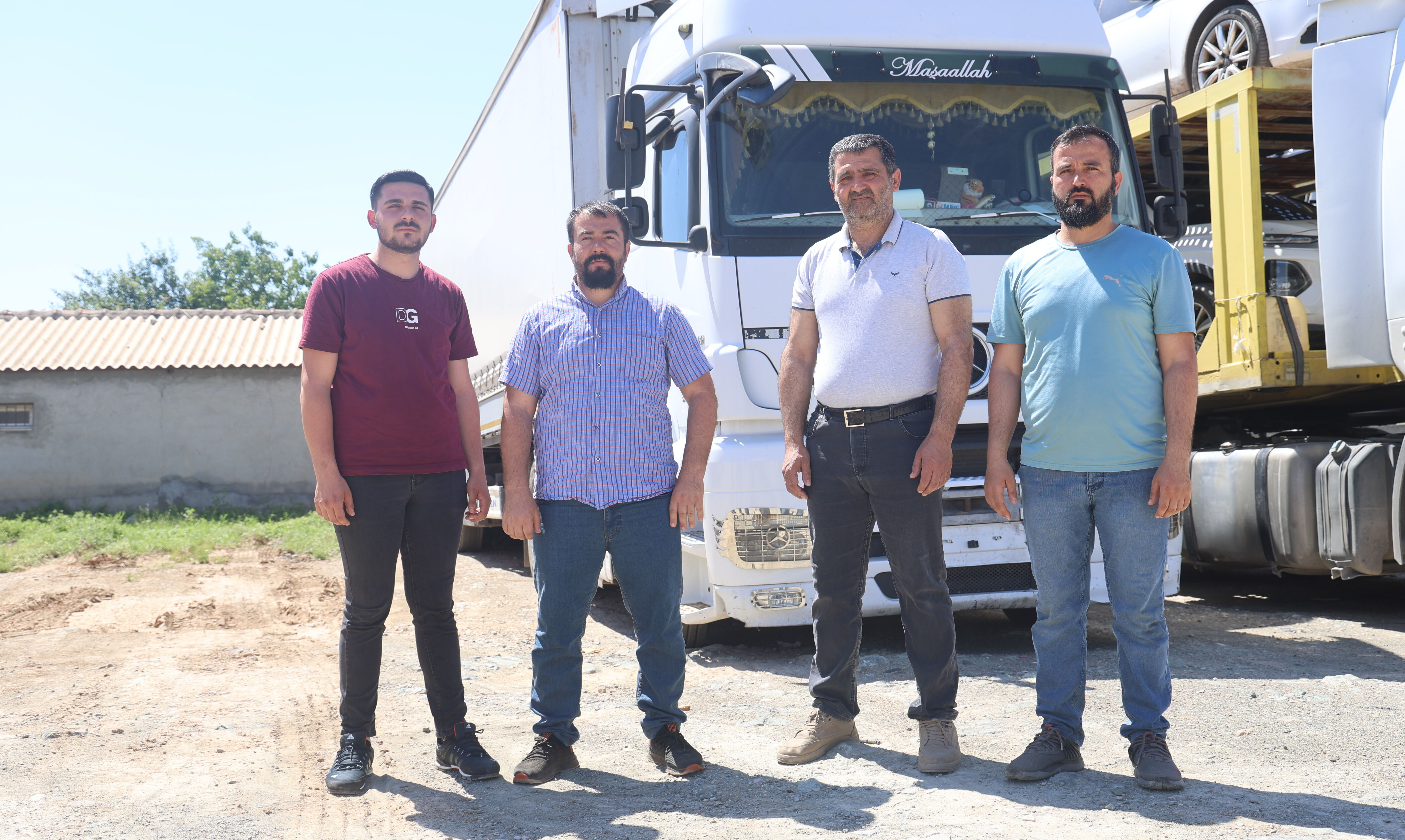 Ekmek parası için çıktılar! 14 günlük yolda Çin mafyasının eline düştüler - 3. Resim