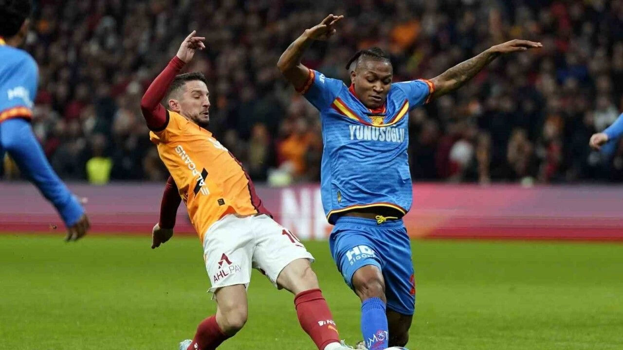 Galatasaray Göztepe maçı hangi kanalda, şifresiz mi? Galatasaray Göztepe kamp kadrosu belli oldu! - 4. Resim