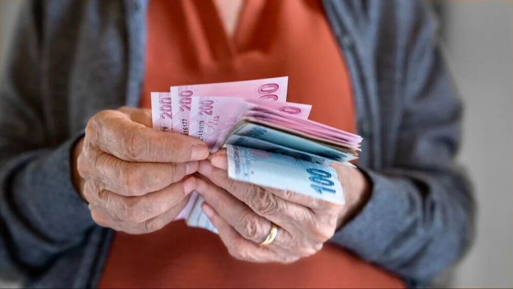 Maaşlar erken yatacak mı? Bayram öncesi memur, emekli ve özel sektör maaş ödemeleri gündemde - 1. Resim