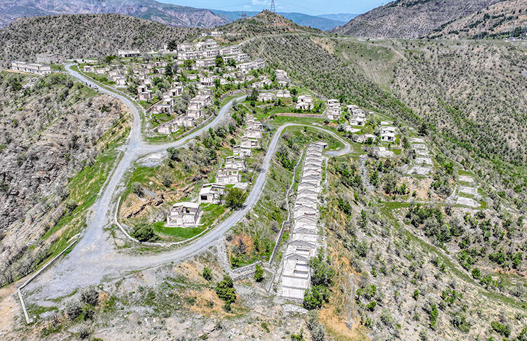 Yarım asır &ouml;nce inşa edilmişti! İşte Diyarbakır'daki İtalyan k&ouml;y&uuml;n&uuml;n son hali - 4. Resim
