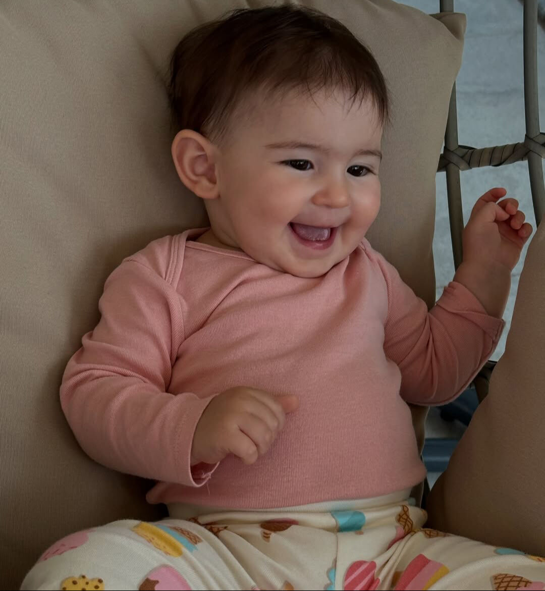 Yıldız Çağrı Atiksoy kızı Mira Milena'nın yüzünü ilk kez gösterdi - 1. Resim