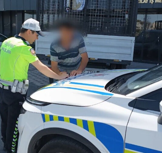 Bu nasıl sorumsuzluk! 10 yaşındaki çocuğuna yaptırdı, paylaşımıyla kendini ifşa etti - 2. Resim