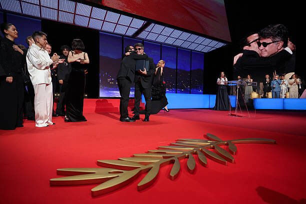 Cannes'da Altın Palmiye Ödülü sahibini buldu! İranlı yönetmen Jafar Panahi tarihe geçti - 4. Resim