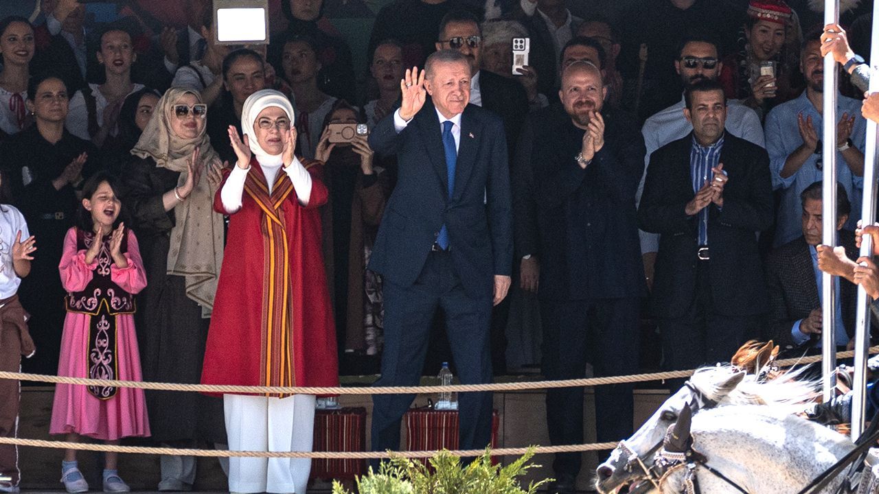 -O gösteriyi ayakta alkışladı!