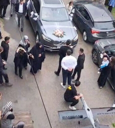 Daha önce böylesini görmediniz! Düğün konvoyunun önünü İHA ile kestiler - 2. Resim