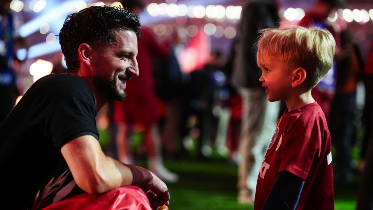 Dries Mertens: "Karar vermem gerekiyor" Dries Mertens: "Karar vermem gerekiyor"