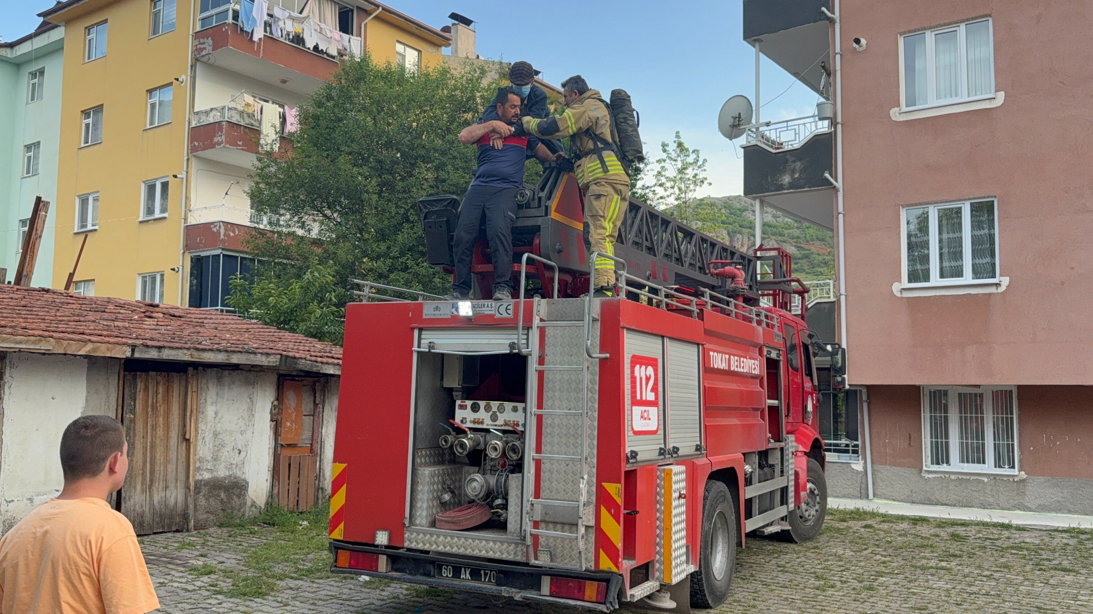 İki kadından akıl almaz yöntem... 