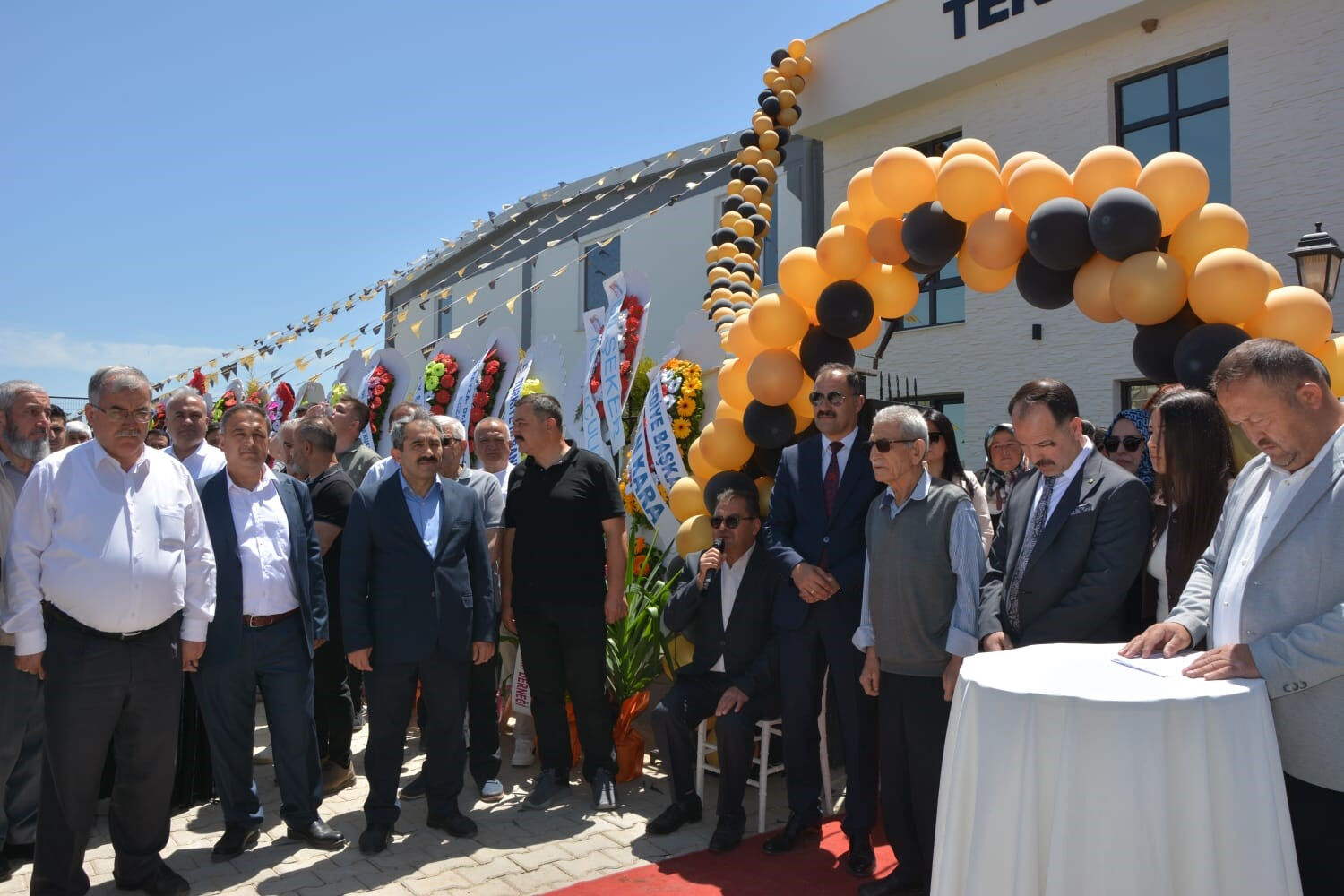 Manisa'da heyecanlı açılış! Dev fabrika onlarca kişiye istihdam sağlayacak - 1. Resim