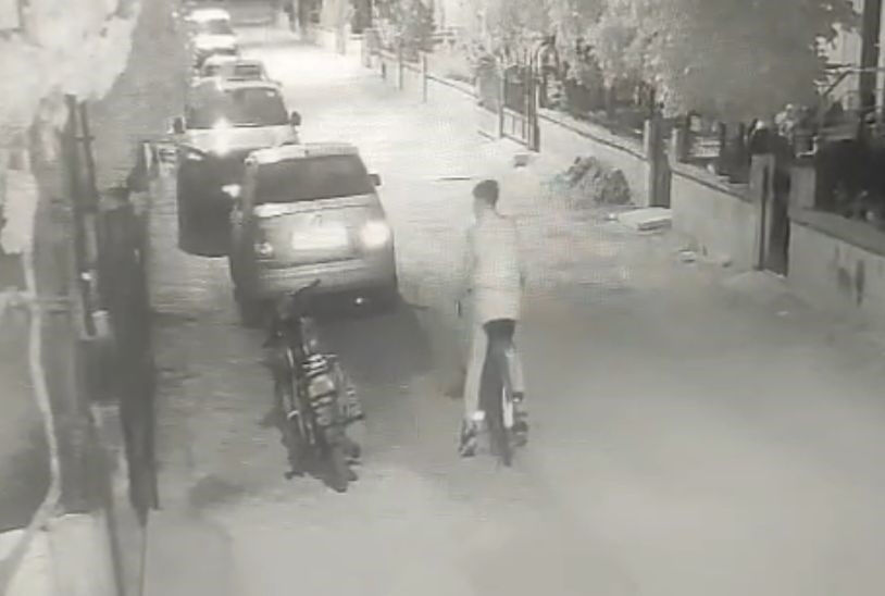 Rahatlığı 'pes' dedirtti! Çaldığı bisikleti bırakıp park halindeki motoru aldı - 2. Resim