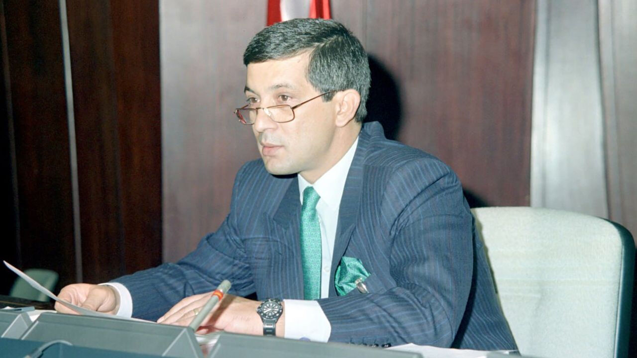 Rüşdü Saracoğlu kimdir, neden öldü? Şükrü Saracoğlu'nun torunu - 1. Resim